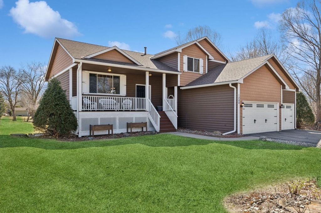 1284 Otter Ridge Road, White Bear Twp, MN 55110