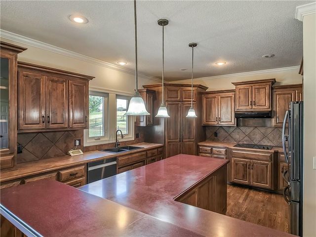 14770 S St Andrew Avenue, Olathe, KS 66061