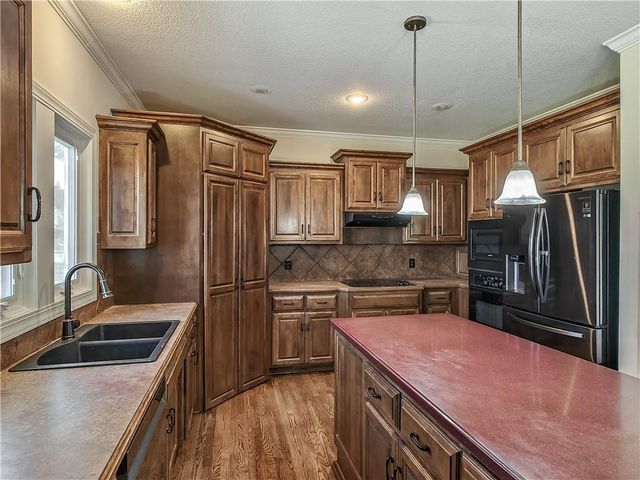 14770 S St Andrew Avenue, Olathe, KS 66061