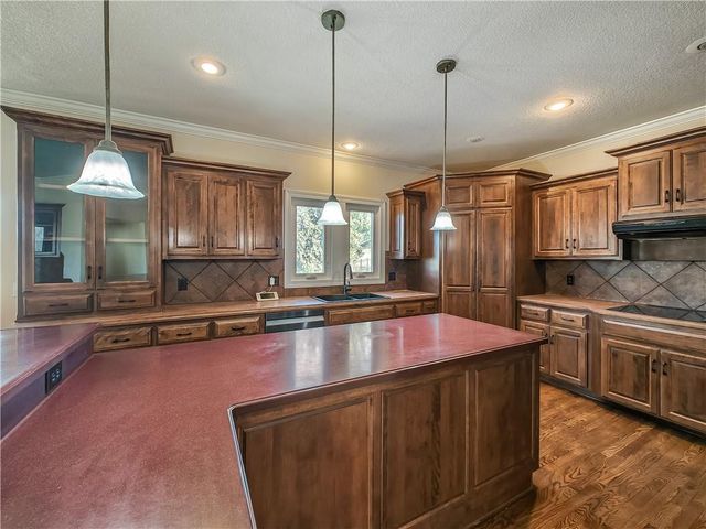 14770 S St Andrew Avenue, Olathe, KS 66061