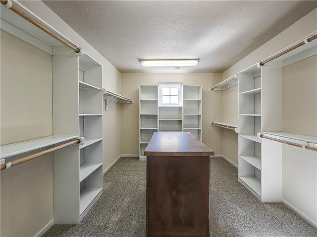 14770 S St Andrew Avenue, Olathe, KS 66061