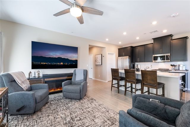 600 North Carriage Hill Drive 2161, Las Vegas, NV 89138