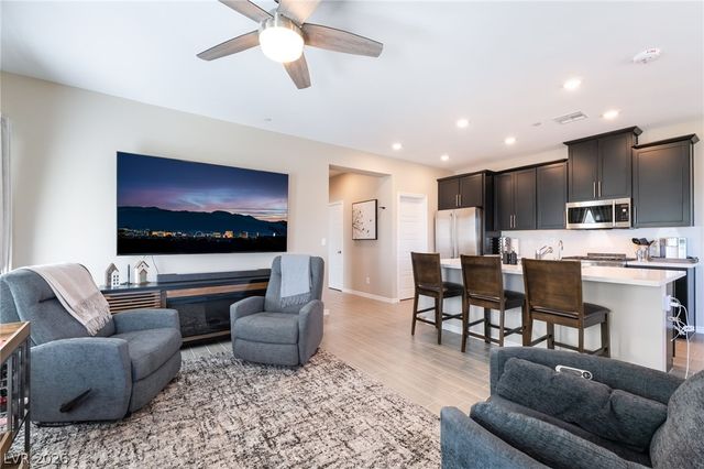 600 North Carriage Hill Drive 2161, Las Vegas, NV 89138