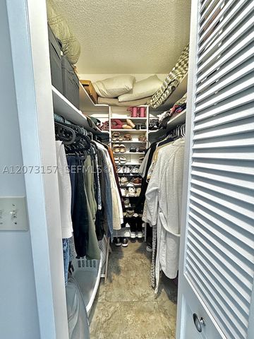 3800 Hillcrest Dr 315, Hollywood, FL 33021