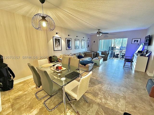 3800 Hillcrest Dr 315, Hollywood, FL 33021