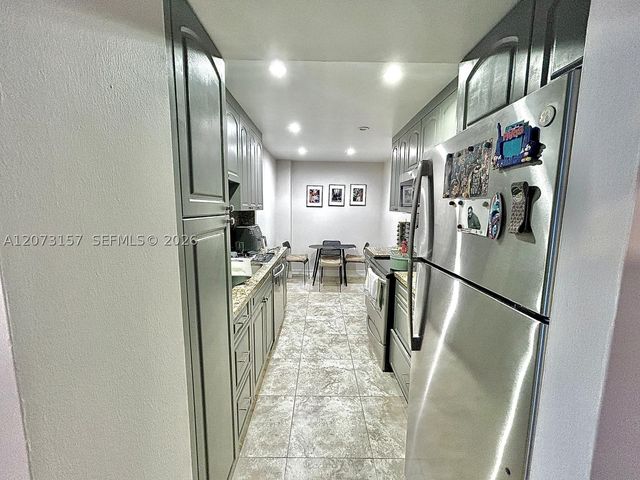 3800 Hillcrest Dr 315, Hollywood, FL 33021
