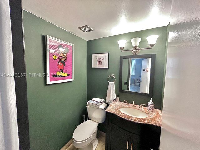 3800 Hillcrest Dr 315, Hollywood, FL 33021