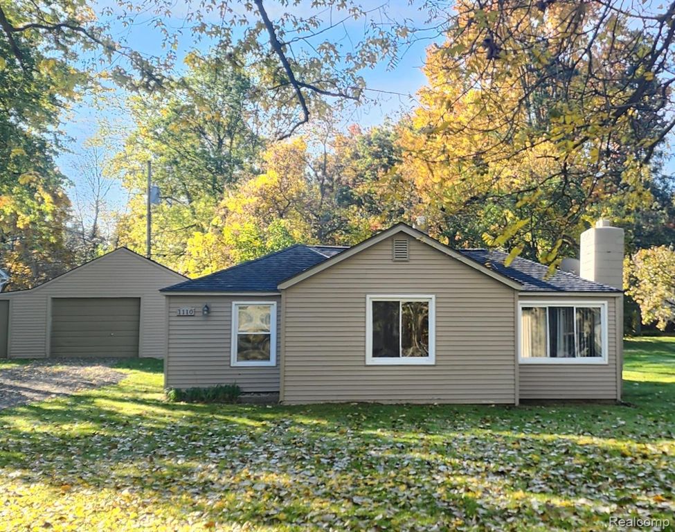 1110 FERGUSON Street, Orion Charter Township, MI 48362