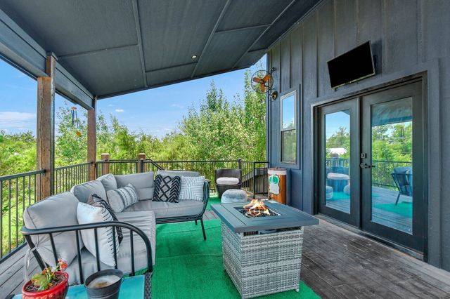 192 Ila Drive, Pottsboro, TX 75076