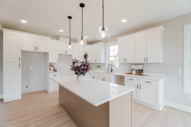 10280 DALMATIAN DR, Mcgaheysville, VA 22840