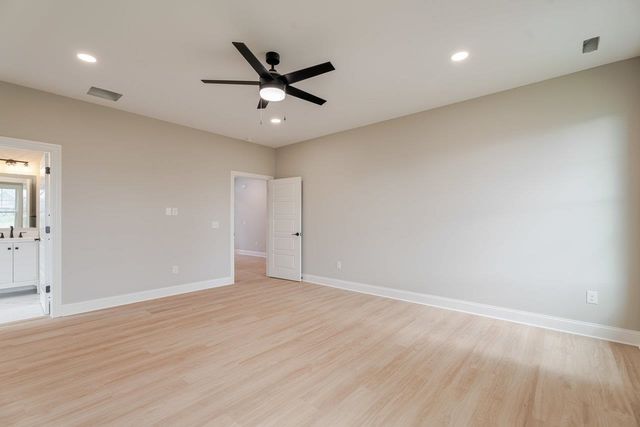 10280 DALMATIAN DR, Mcgaheysville, VA 22840