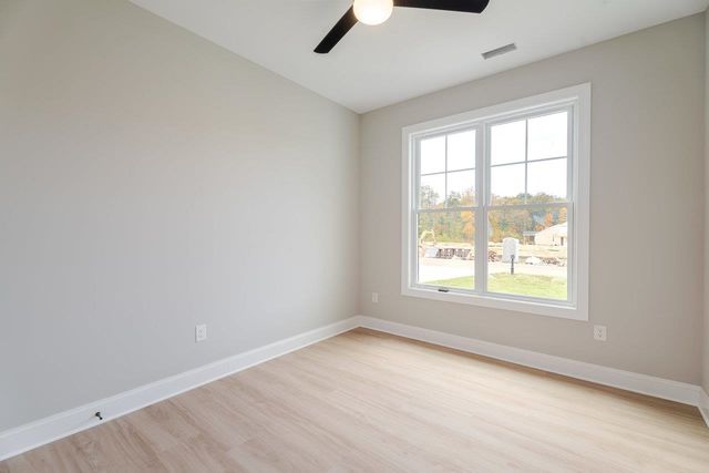 10280 DALMATIAN DR, Mcgaheysville, VA 22840