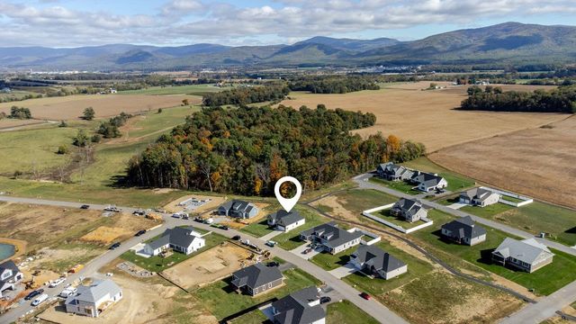 10280 DALMATIAN DR, Mcgaheysville, VA 22840