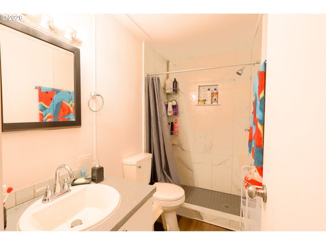 1901 Se MINTER BRIDGE Rd 15, Hillsboro, OR 97123