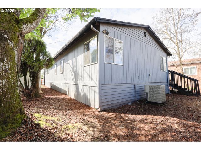 1901 Se MINTER BRIDGE Rd 15, Hillsboro, OR 97123