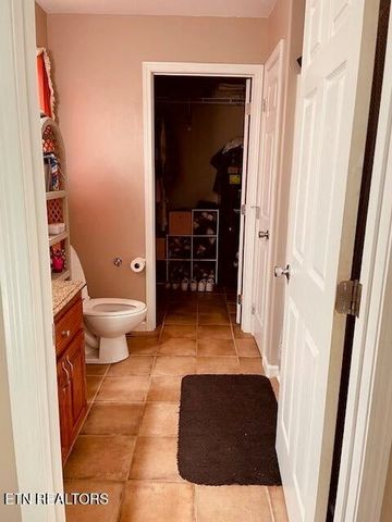 36 Hunter Dr, Crossville, TN 38555