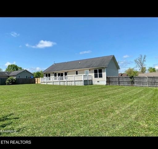36 Hunter Dr, Crossville, TN 38555