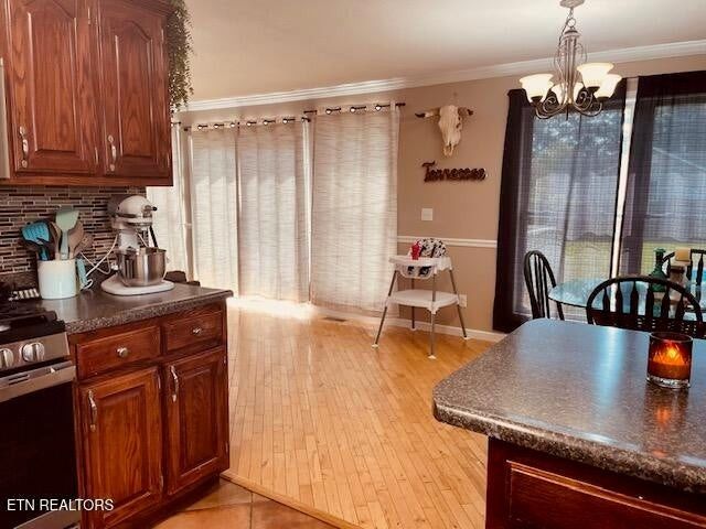 36 Hunter Dr, Crossville, TN 38555