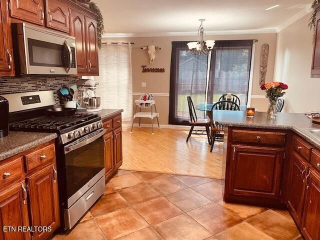 36 Hunter Dr, Crossville, TN 38555