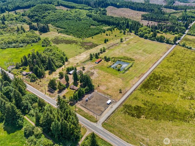 1608 State Route 6, Raymond, WA 98577