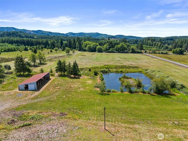 1608 State Route 6, Raymond, WA 98577