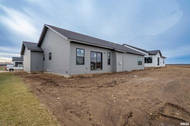 1315 W HILLCREST Drive, Chillicothe, IL 61523