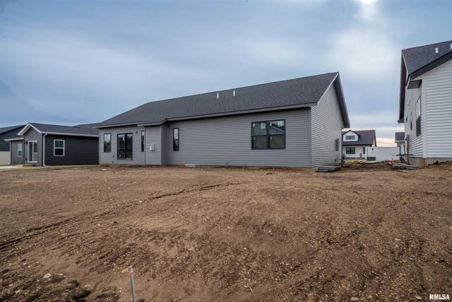 1315 W HILLCREST Drive, Chillicothe, IL 61523