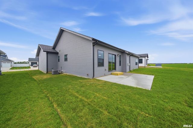1315 W HILLCREST Drive, Chillicothe, IL 61523