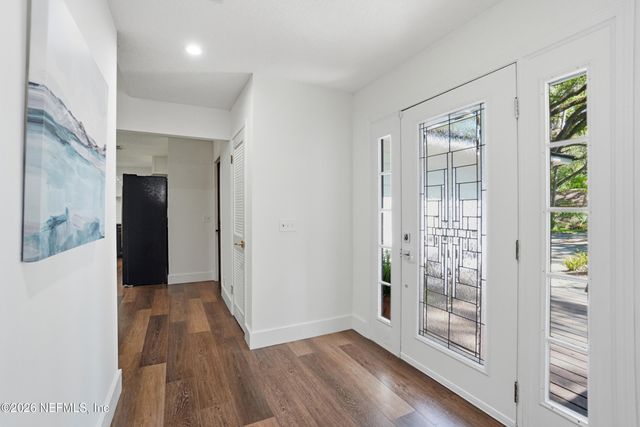 355 19TH Street, Atlantic Beach, FL 32233