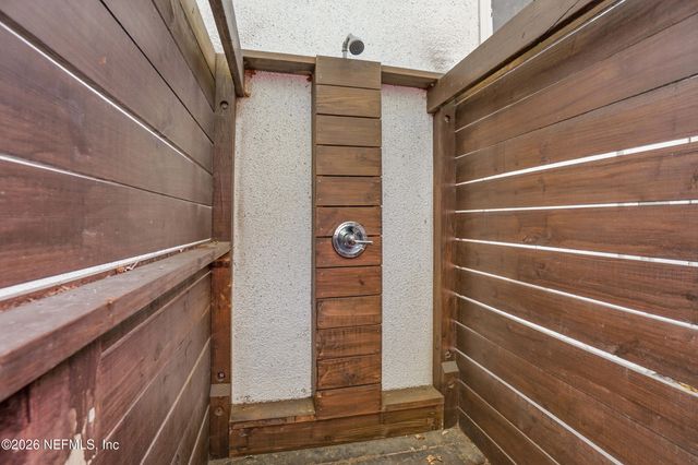 355 19TH Street, Atlantic Beach, FL 32233