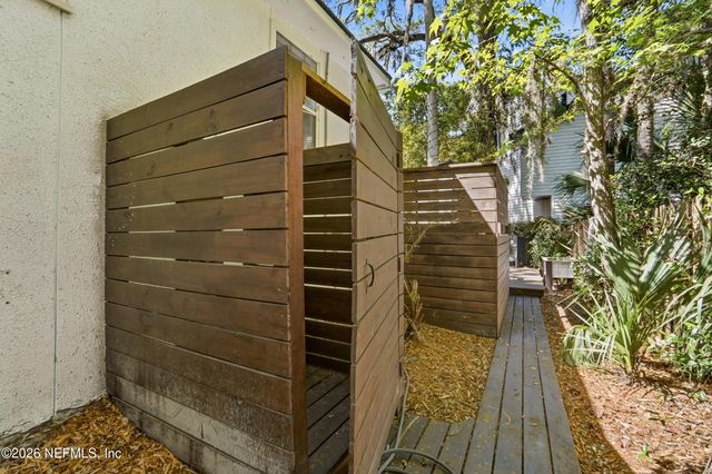 355 19TH Street, Atlantic Beach, FL 32233