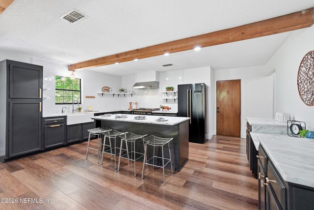 355 19TH Street, Atlantic Beach, FL 32233