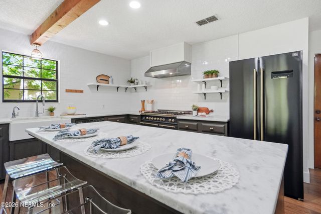 355 19TH Street, Atlantic Beach, FL 32233