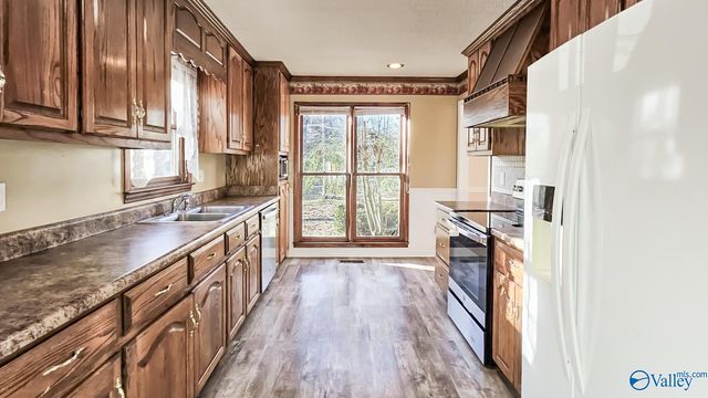 9206 Barker Road, Athens, AL 35614