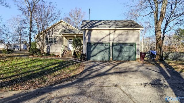 9206 Barker Road, Athens, AL 35614