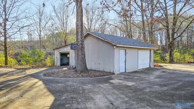 9206 Barker Road, Athens, AL 35614