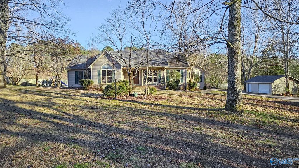 9206 Barker Road, Athens, AL 35614