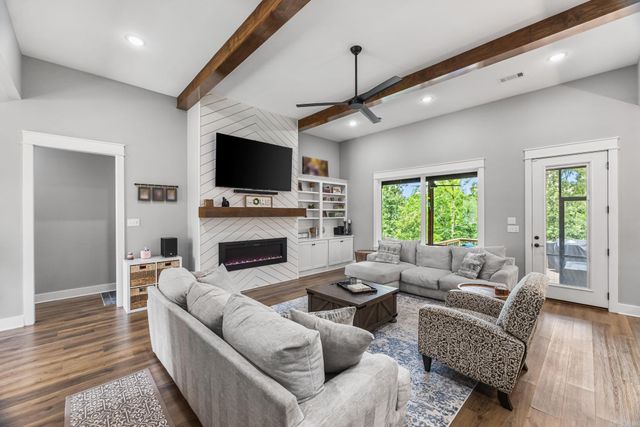 632 Feldspar Drive, Sherwood, AR 72120