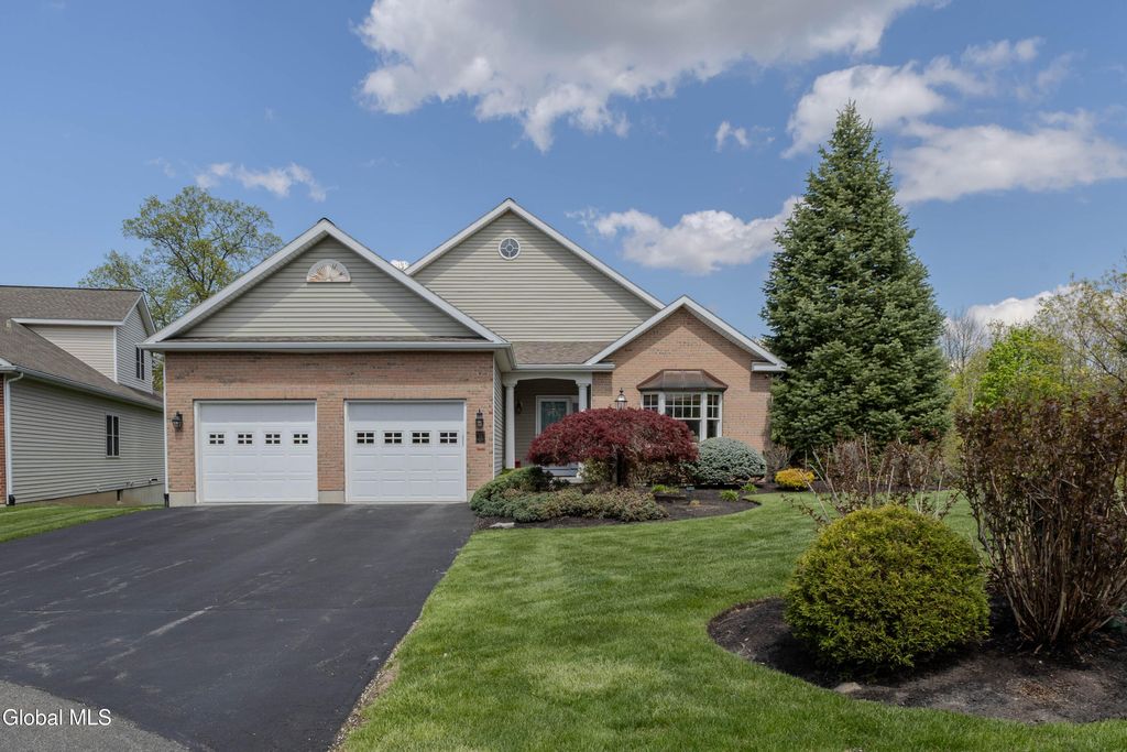 24 Brinker Way, Colonie, NY 12211