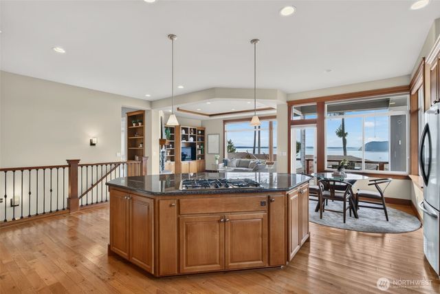 6652 Waterton Circle, Mukilteo, WA 98275