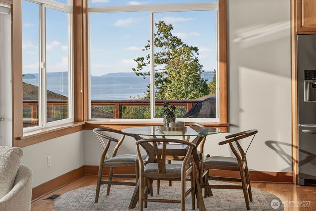 6652 Waterton Circle, Mukilteo, WA 98275