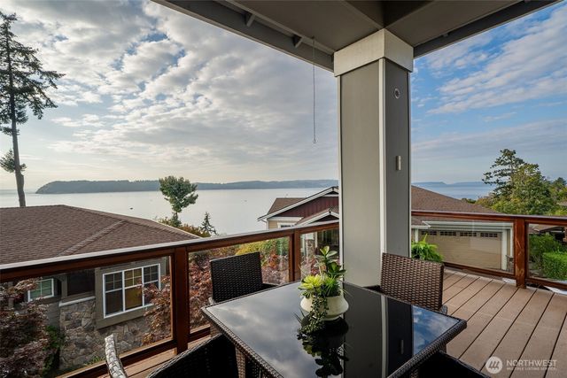 6652 Waterton Circle, Mukilteo, WA 98275
