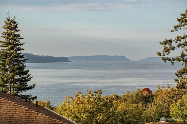 6652 Waterton Circle, Mukilteo, WA 98275