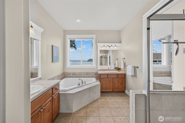 6652 Waterton Circle, Mukilteo, WA 98275