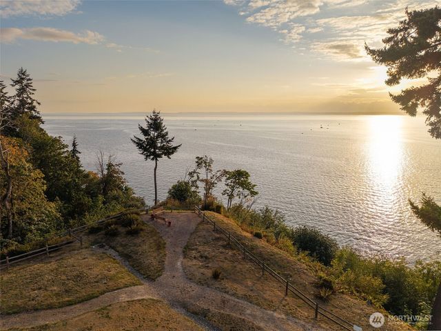 6652 Waterton Circle, Mukilteo, WA 98275