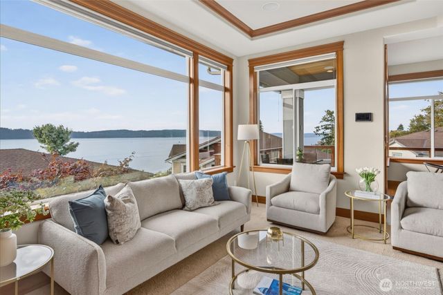 6652 Waterton Circle, Mukilteo, WA 98275