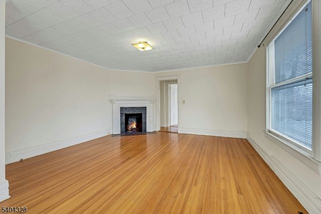 16 N Mountain Ave, Montclair Twp., NJ 07042