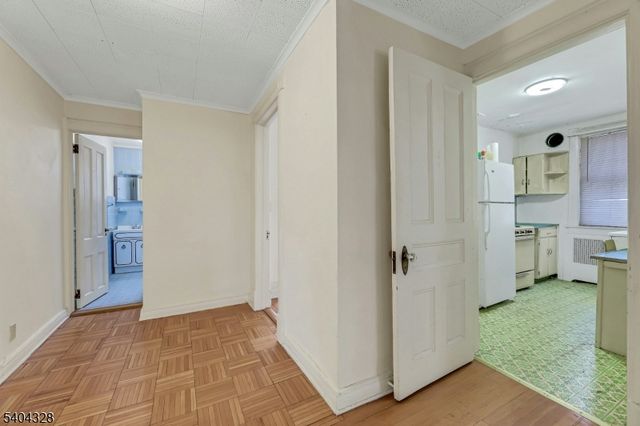 16 N Mountain Ave, Montclair Twp., NJ 07042