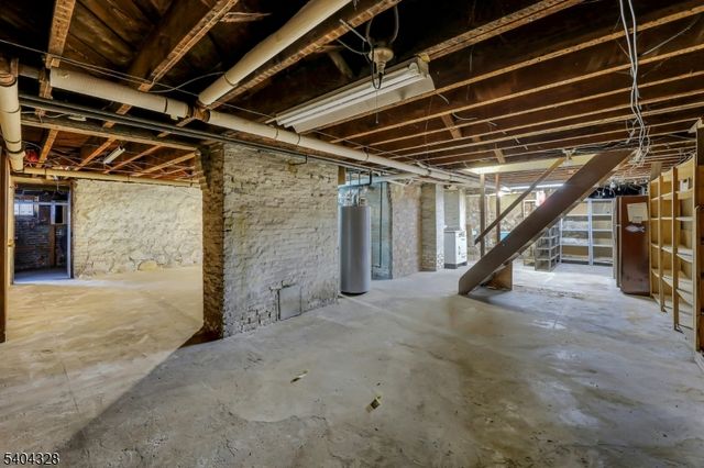 16 N Mountain Ave, Montclair Twp., NJ 07042