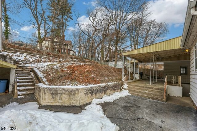 16 N Mountain Ave, Montclair Twp., NJ 07042